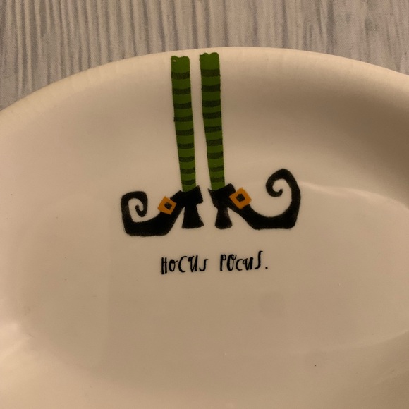 New Rae Dunn Artisan Collection Halloween 🎃 Theme 5pc Plate Set - Picture 6 of 15